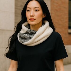 WHITE Faux Fir and‎ Cable Knit Infinity Scarf NWOT